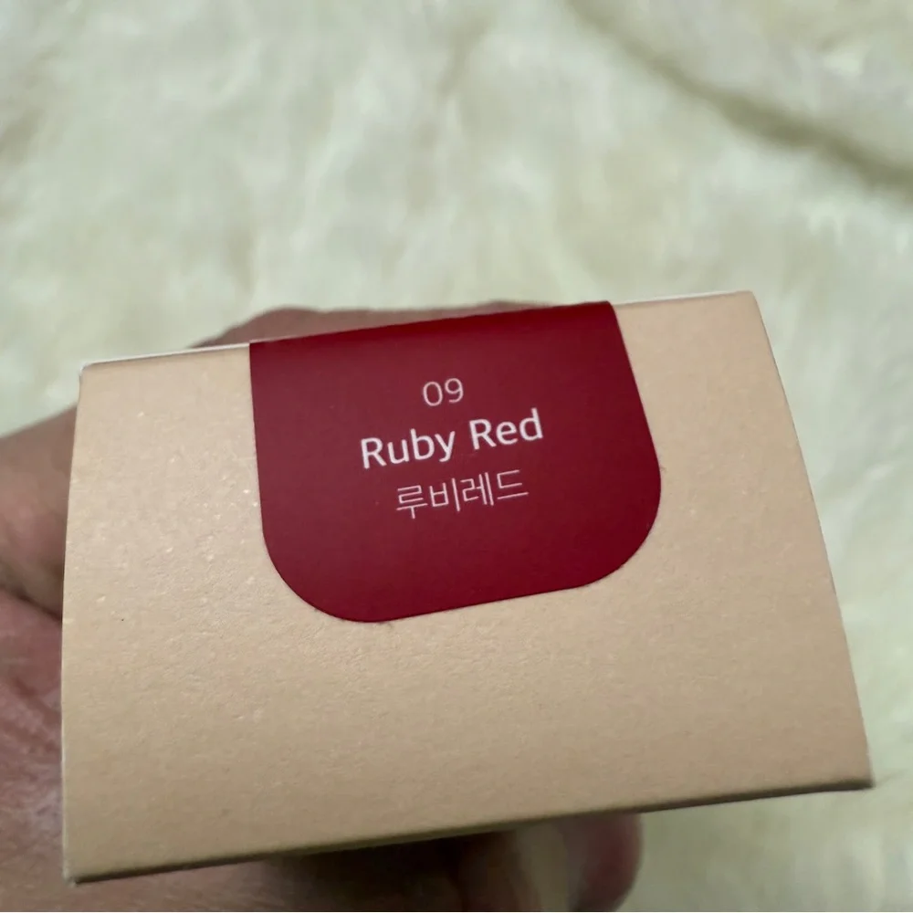 HOUSE OF HUR Moist Ampoule Blusher 20ml - 9 ruby red brand new